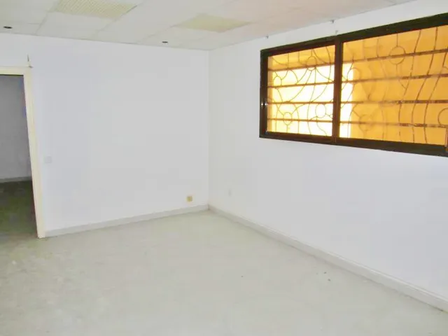 Oportunidad invesores!!! Gran local comercial de 300 metros en la Av. de Denia. — 33