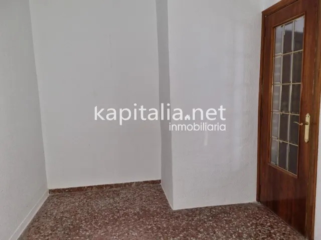 Local a la venta en Ontinyent. — 4