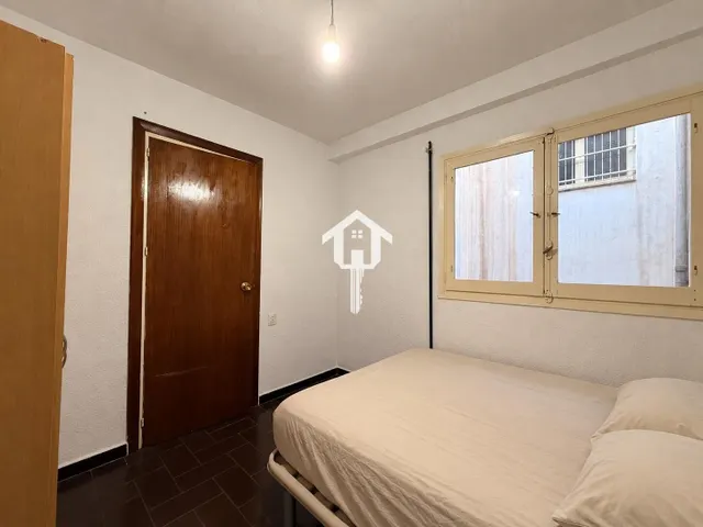 Piso 4 habitaciones 105m² en venta - Carolinas bajas — 24