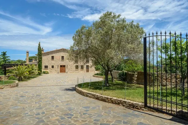 ¡Descubre la joya de la Costa Brava! — 35