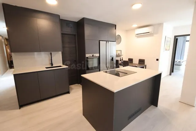 Ático reformado con terraza, vistas al mar y orientación sur - foto 5