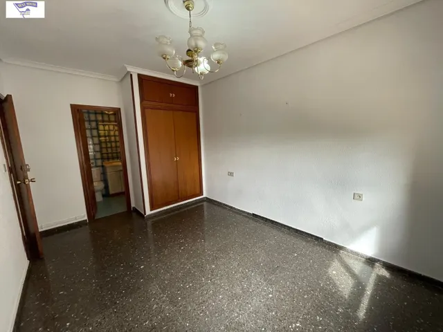 PISO SIN MUEBLES CON GARAJE Y TRASTERO — 22