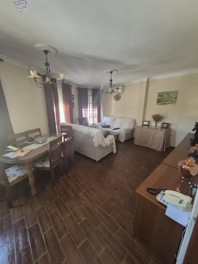 SE VENDE CASA EN ZONA DE LA JUNTA DE LOS RÍOS — 4