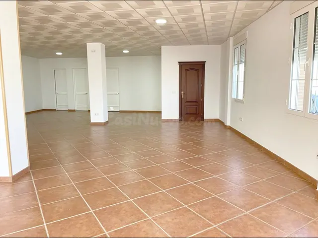 Local comercial 105m² en alquiler - CENTRO - foto 2