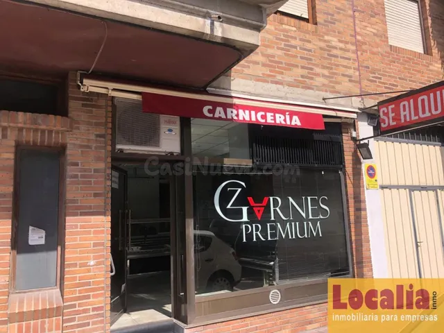Carnicería equipada en alquiler en Torrelavega - foto 3
