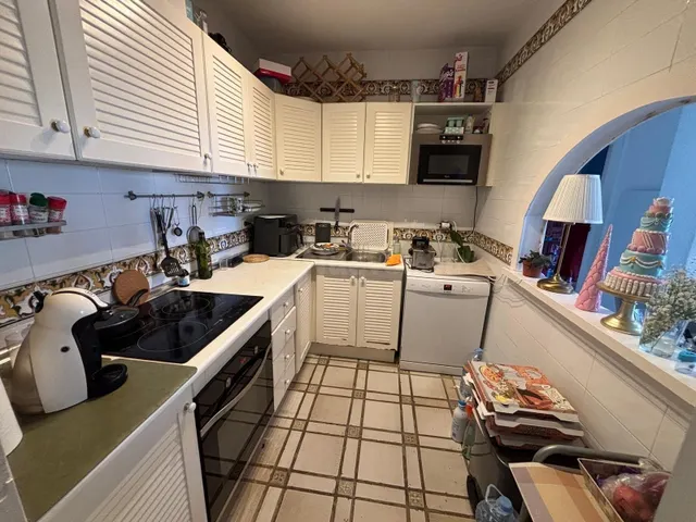 Magnífico bungalow en planta baja con jardín en Villamartín  - foto 4