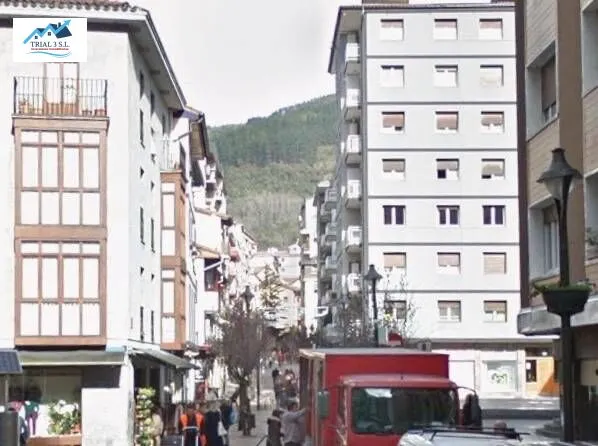 Venta de Piso en  Ermua (Vizcaya) — 2