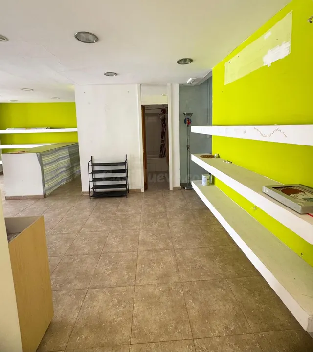 Local comercial con posibilidad de cambio de uso a vivienda  - foto 5