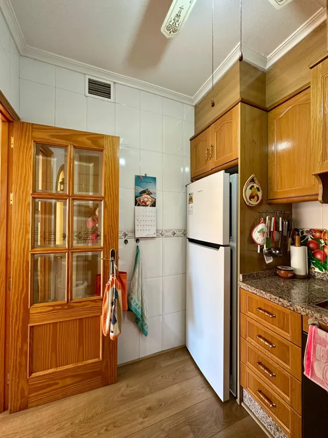 Se vende piso con garaje cerrado y terraza de 10 m2 en Torrevieja — 18