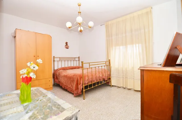 Urbis te ofrece una bonita casa en venta en Fuentesáuco, Zamora. — 30