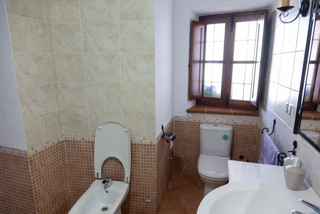 Se Vende Casa Cueva en BENAMAUREL — 20