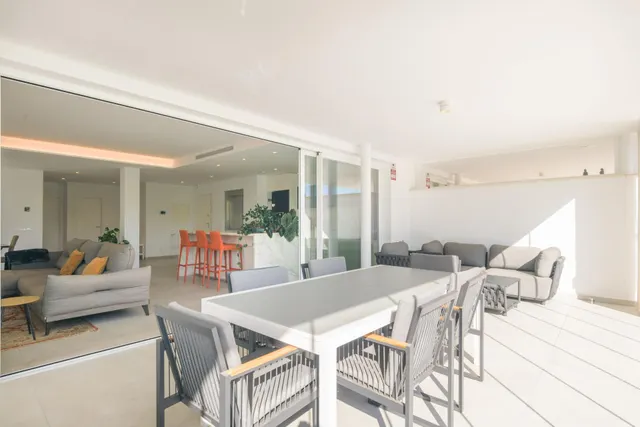 Impresionante vivienda de lujo en Benalmádena con vistas infinitas al Mediterráneo — 39