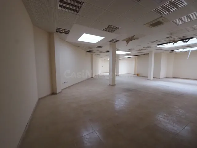 SE VENDE LOCAL COMERCIAL EN MANRESA, ZONA PASSEIG PERE III - foto 3