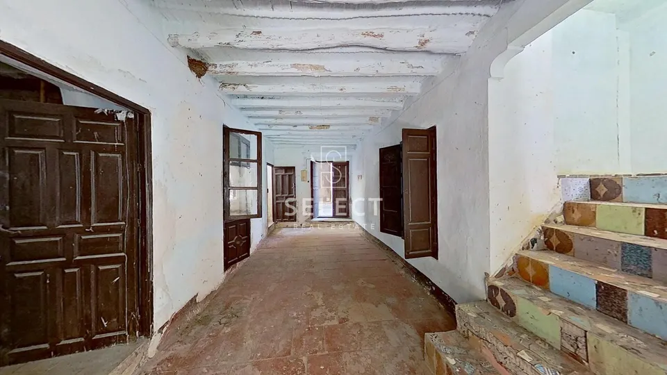 CASA CON ENCANTO PARA REFORMAR EN LÚJAR (GRANADA)