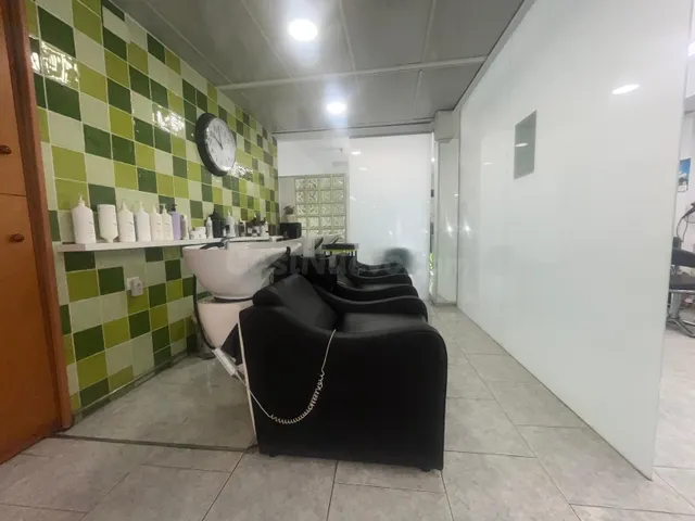 Gran oportunidad local de 139 metros en Valdeolleros - foto 3