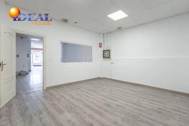 LOCAL COMERCIAL EN VENTA EN LA MEJOR ZONA DE PASO DE MARACEN - foto 5