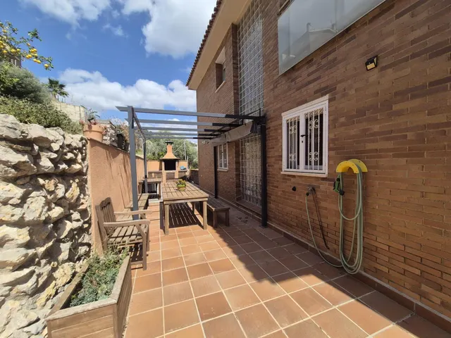 Casa con vistas panorámicas, placas solares y gran terraza en Mas Trader, Cubelles — 50