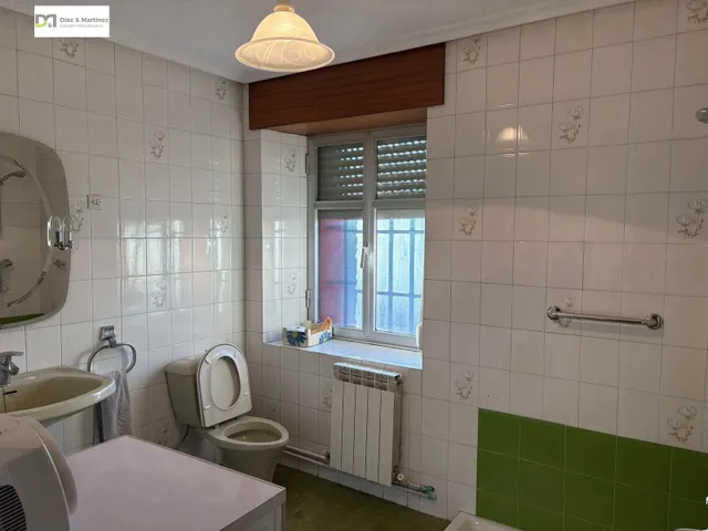 CASA CON AMPLIO TERRENO PRÓXIMA A LEÓN — 16