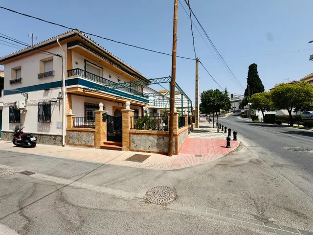 Magnífica casa en venta en Avenida Granada, Pulianas — 36