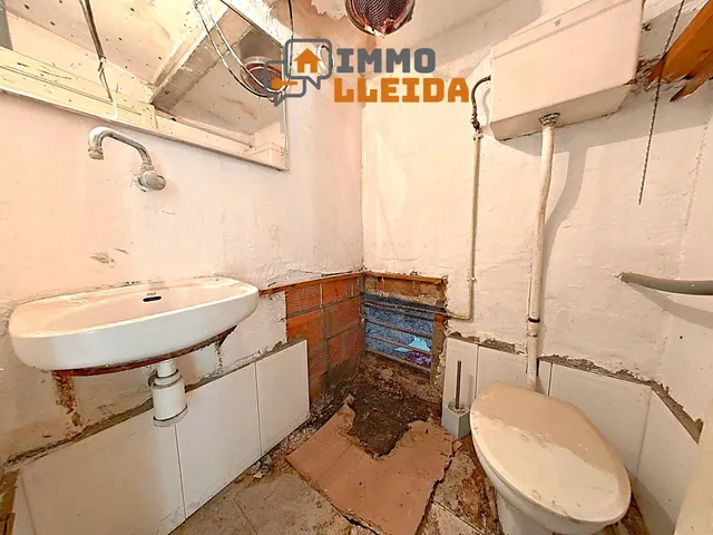 OPORTUNIDAD Local céntrico en Balaguer — 25