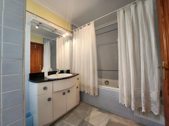 IMPRESIONANTE CASA EN CENTRO DE ALCALA DE UNA SOLA PLANTA CON LOCAL COMERCIAL Y GARAJE. — 19