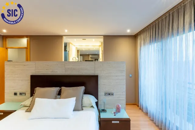 Exclusiva casa en calle Alacuás: espacio, diseño y máximo confort — 33