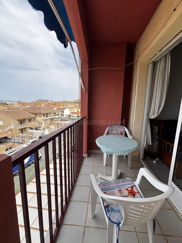 Apartamento con terraza a 300m de la playa de la isla de septiembre a junio — 10
