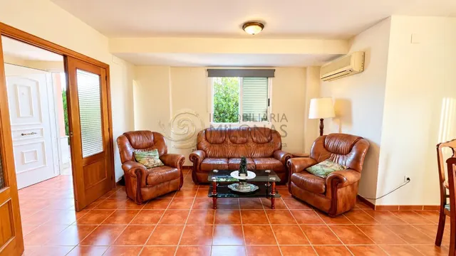 Exclusivo chalet pareado de esquina en la urbanización mira la costa – sierra helada, Benidorm — 6