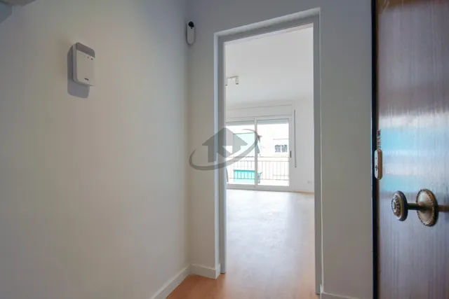 AMPLIA Y LUMINOSA VIVIENDA REFORMADA INTEGRAL CON BALCÓN Y ASCENSOR EN CERDANYOLA — 29