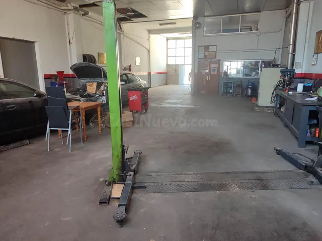 NAVE INDUSTRIAL Y VIVIENDA CERCA DEL CASCO URBANO - foto 4