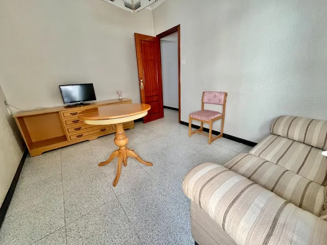¡Piso de 3 dormitorios con balcón en San Vicente del Raspeig! — 32