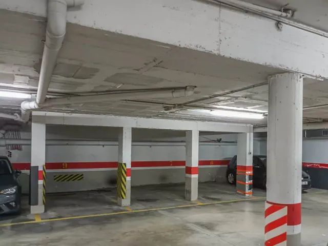 Plaza de parking en venta para coche pequeño, motocicletas o remolque - ECONOMICO — 16