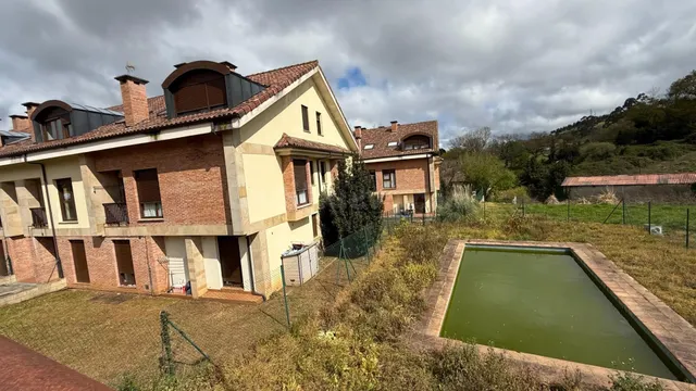 Edificio 3 habitaciones 1000m² en venta - Valles 6