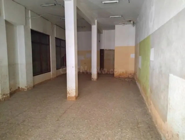 Local comercial 86m² en venta - Vias del tren - foto 4