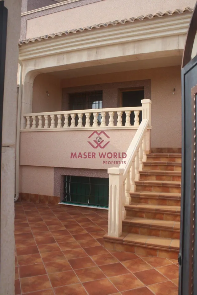 PRECIOSO ADOSADO EN LOS ALTOS, TORREVIEJA — 2