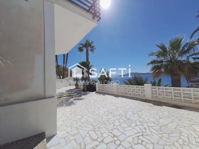 Vivienda única frente al mar. Pura exclusividad...