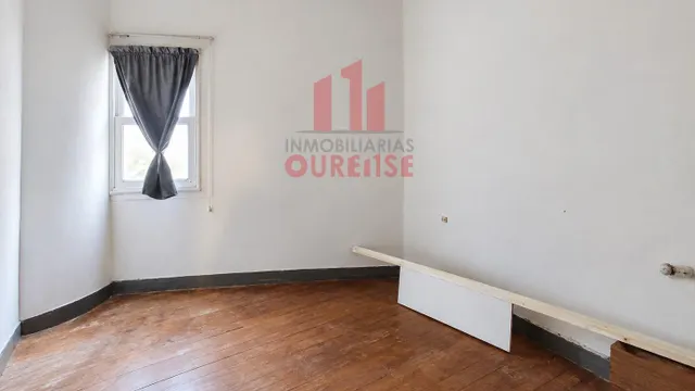 EDIFICIO PARA REFORMAR PRÓXIMO A CALLE MARCELO MACIAS — 11
