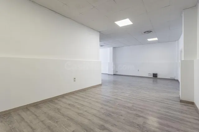 Local comercial en venta en la mejor zona de paso de Maracena — 4
