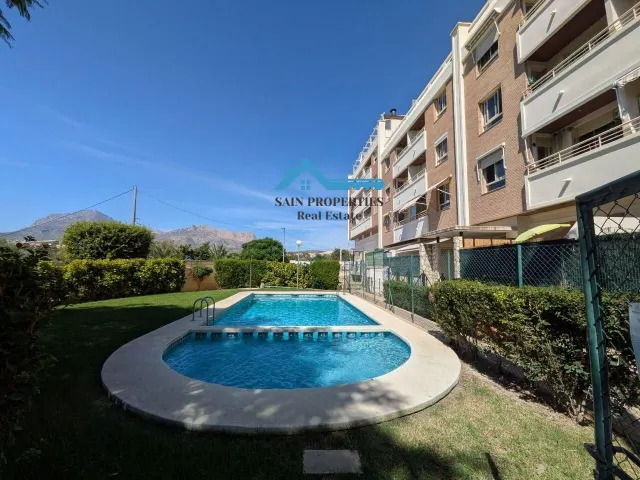 Amplio apartamento con gran terraza y piscina en Alfaz del Pi — 22