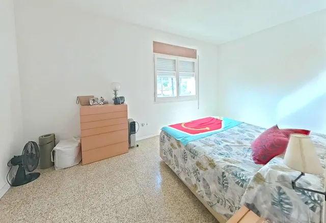 Casa con gran potencial y espacio independiente en albarrosa – Viladecans — 17