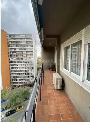 Acogedor Piso en rentabilidad en Sant Martí Barcelona por 26 - foto 4