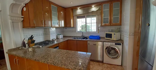 SE ALQUILA CHALET POR LARGO TIEMPO DE 3 DORMITORIOS Y 2 BAÑOS EN VILLA MARTIN (ORIHUELA COSTA) — 41