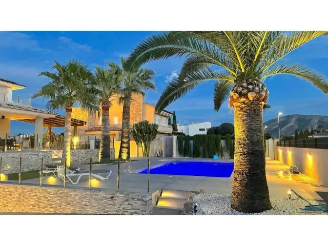 Villa 4 habitaciones en venta - Alfaz del PI Pueblo-Urbaniza