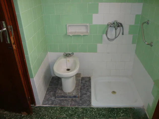 VENTA DE CASA CON AMPLIO CORRAL EN BENIFAIO — 15