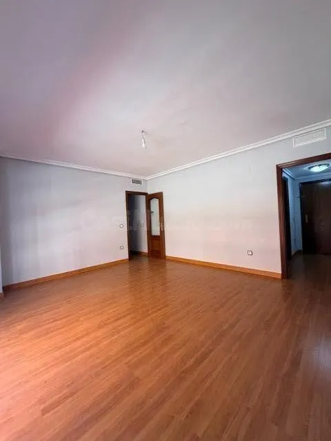 Piso Espacioso y Luminoso en Huerta Rosales - Valdepasillas — 4