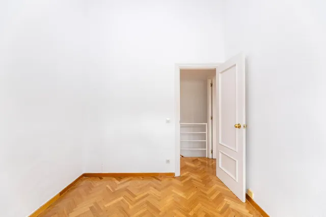 Chalet en pleno centro de Torrelodones, para disfrutar de la comodidad de tenerlo todo cerca sin renunciar al espacio de una vivienda unifamiliar. — 29