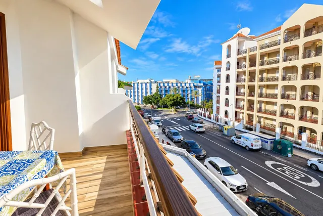 Apartamento con encanto de 1 dormitorio, buhardilla y terraza en Los Cristianos — 19