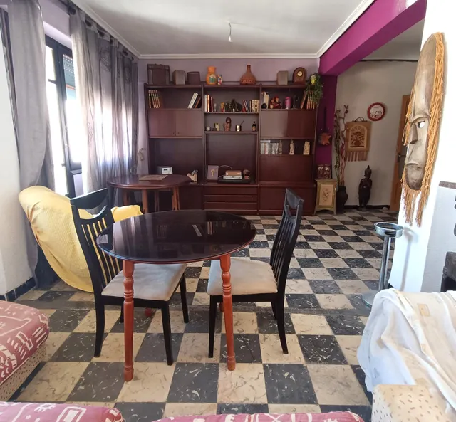PISO DE TRES DORMITORIOS Y AMPLIA TERRAZA CON ASCENSOR - foto 3