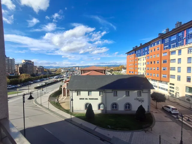 VENTA: Amplio y Moderno Piso en el Corazón de Ponferrada — 26