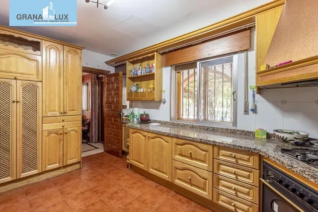 Espectacular Chalet en Ogijares - Ideal para Familias — 27